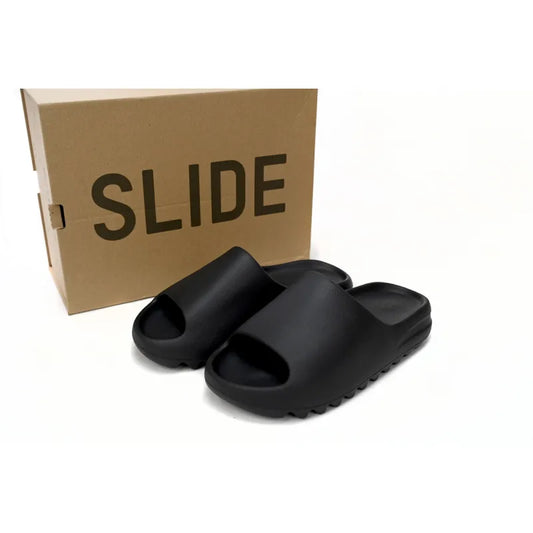 BLACK ADDIDAS YEEZY SLIDES